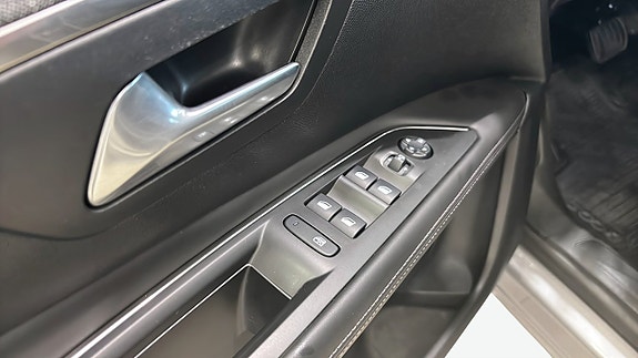 Peugeot 3008 11 of 12