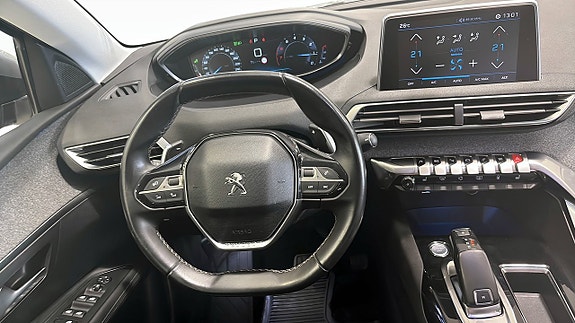 Peugeot 3008 4 of 5