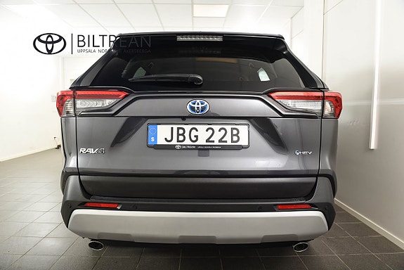 Toyota RAV4 4 of 5