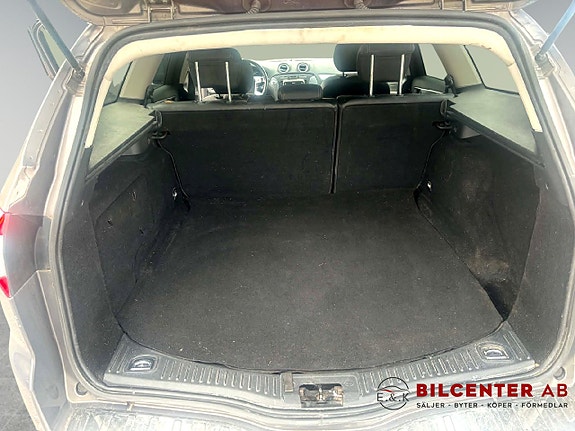 Ford Mondeo 12 of 14