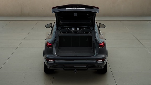 Audi Q6 e-tron 7 of 11