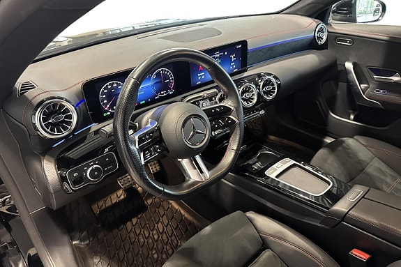 Mercedes-Benz CLA250 e 5 of 5