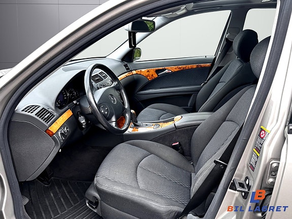 Mercedes-Benz E280 14 of 21