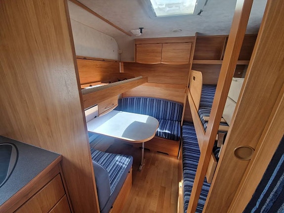 Adria Adora 562 UK 3 of 6