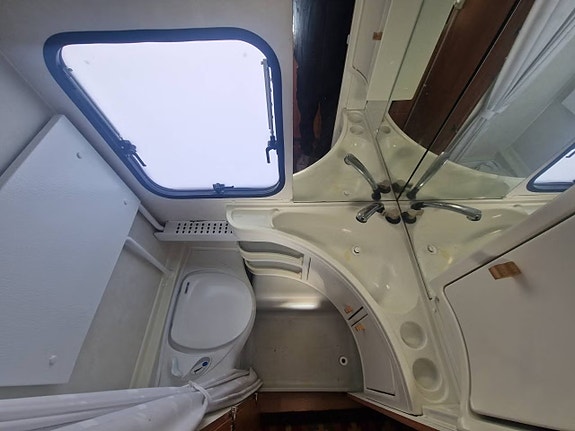 Adria Adora 562 UK 6 of 6