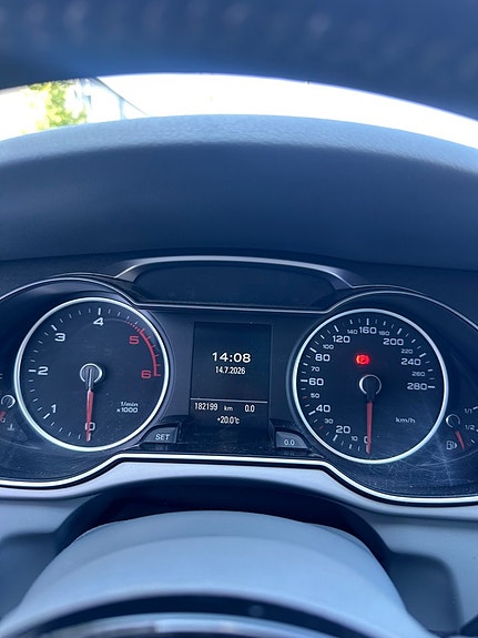 Audi A4 12 of 17
