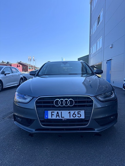 Audi A4 2 of 17