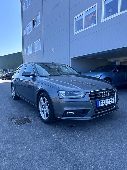 Audi A4 3 of 17