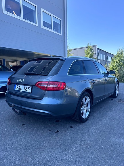Audi A4 4 of 17