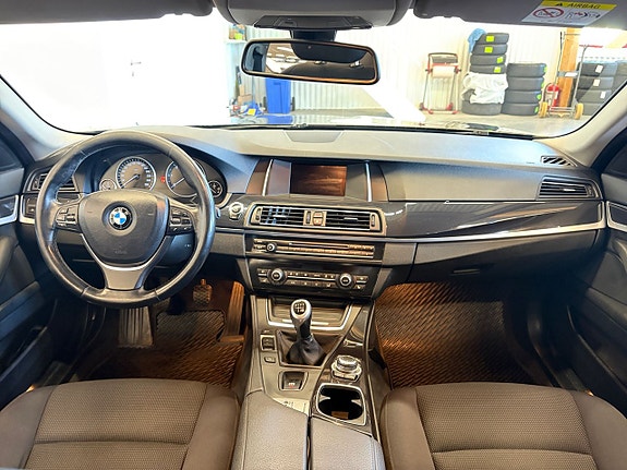 BMW 520 10 of 21