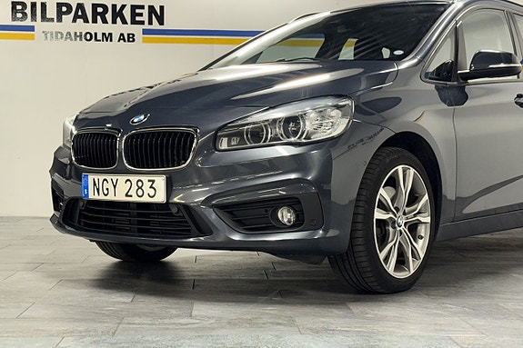BMW 218i 2 of 23