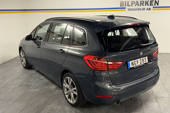 BMW 218i 12 of 23