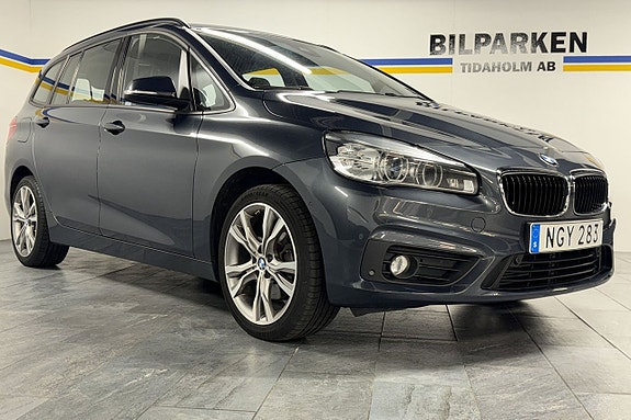 BMW 218i 4 of 23