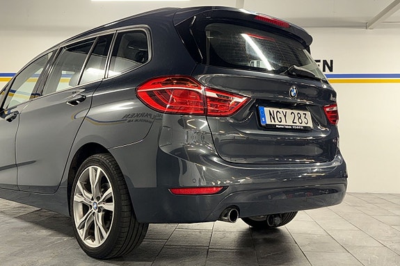 BMW 218i 11 of 23