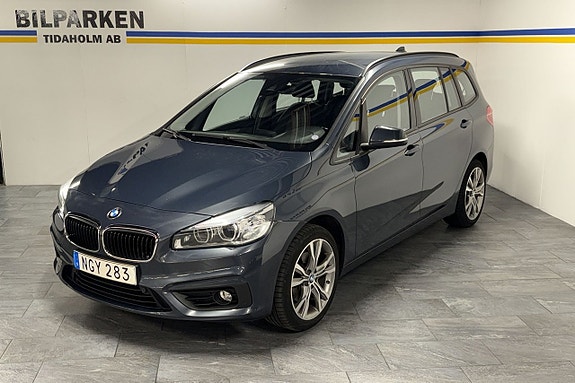 BMW 218i 3 of 23