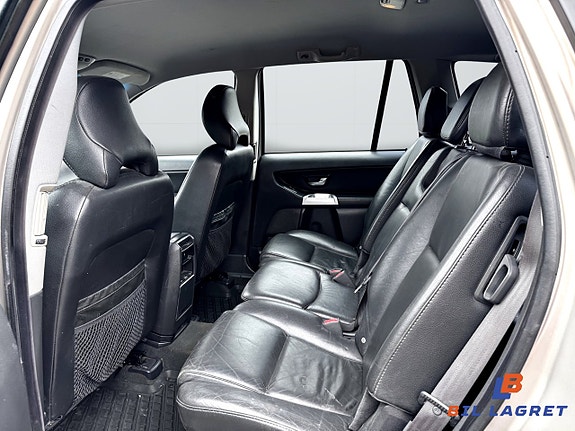 Volvo XC90 10 of 10