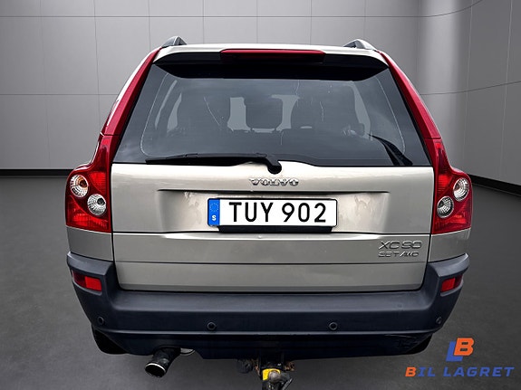 Volvo XC90 3 of 10