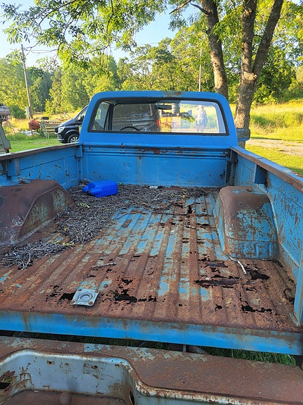 Chevrolet Regular Cab 4 of 5
