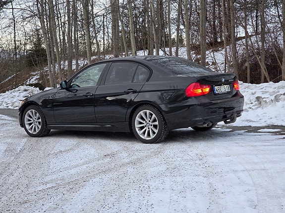 BMW 320d 4 of 10
