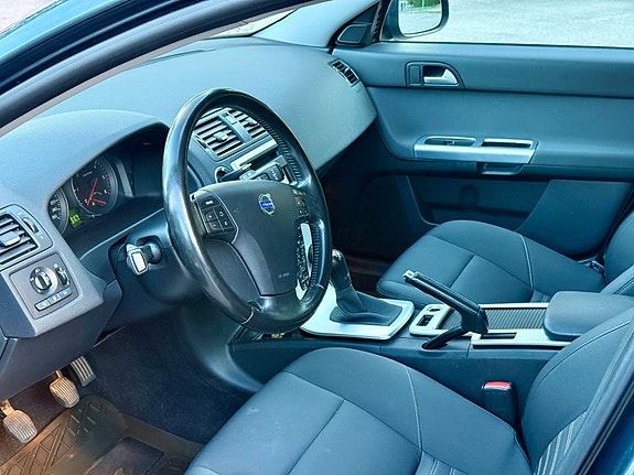 Volvo V50 10 of 17