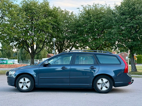 Volvo V50 5 of 17