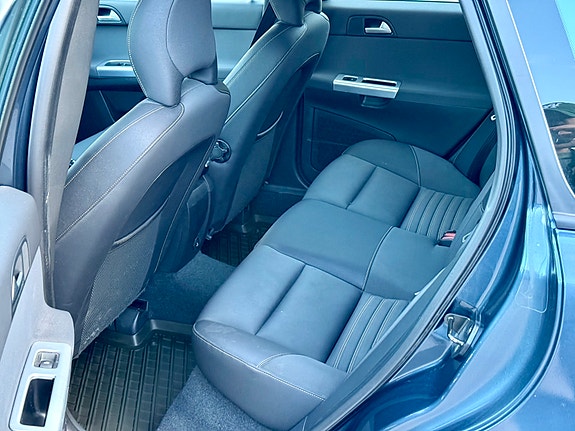 Volvo V50 13 of 17