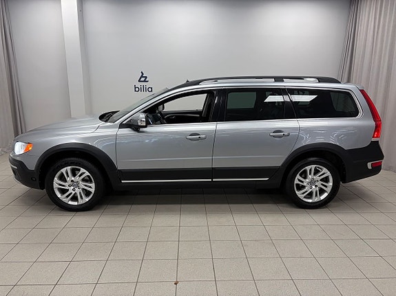 Volvo XC70 2 of 5