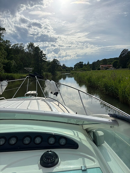 Fairline Targa 34 -välutrustad sportcruiser i toppklass 5 of 13