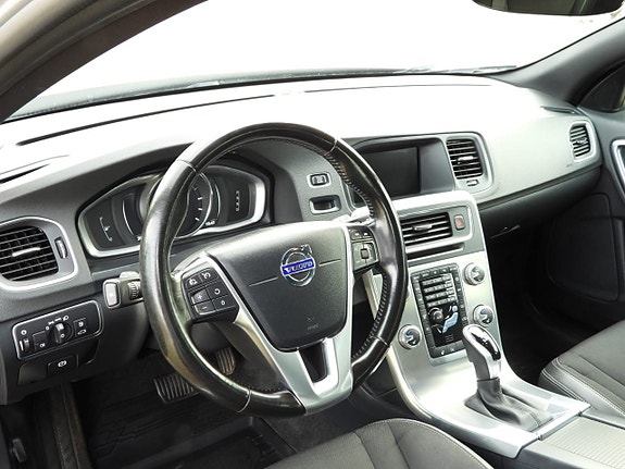 Volvo V60 7 of 20