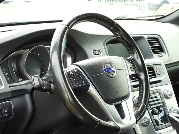 Volvo V60 10 of 20