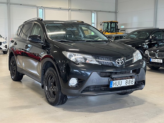 Toyota RAV4 3 of 5