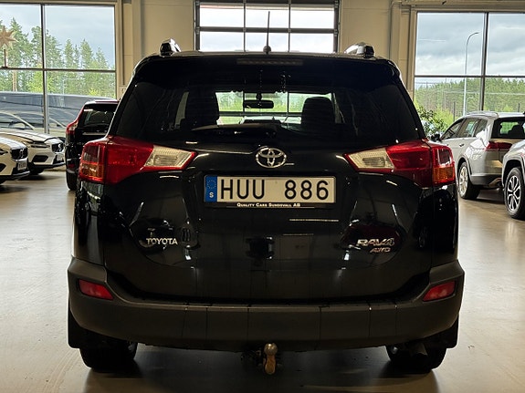 Toyota RAV4 5 of 5