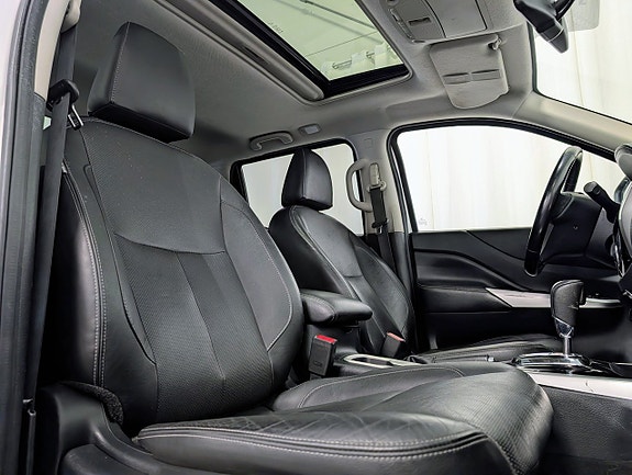 Nissan Navara 12 of 16