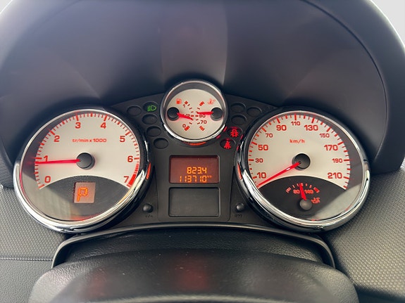 Peugeot 207 CC 11 of 17