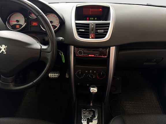 Peugeot 207 CC 13 of 17
