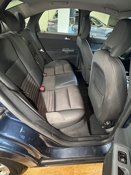 Volvo S40 8 of 16