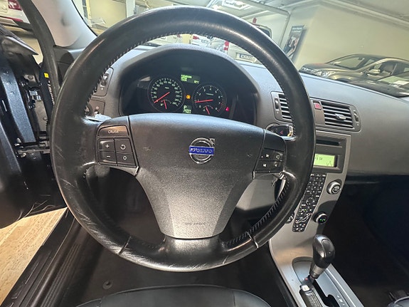 Volvo S40 9 of 16
