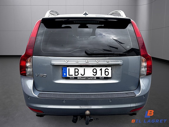 Volvo V50 3 of 5