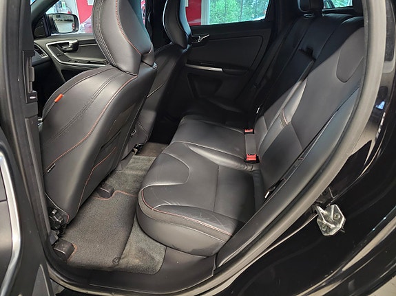 Volvo XC60 6 of 7