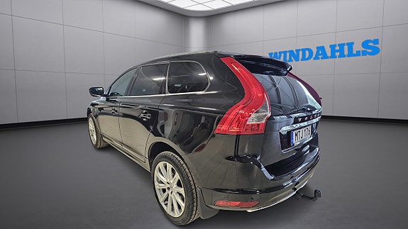 Volvo XC60 2 of 5