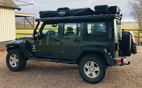 Jeep Wrangler Unlimited 3 of 5