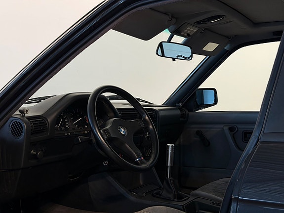 BMW 325i 7 of 15