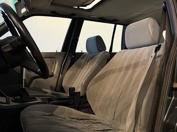 BMW 325i 14 of 15