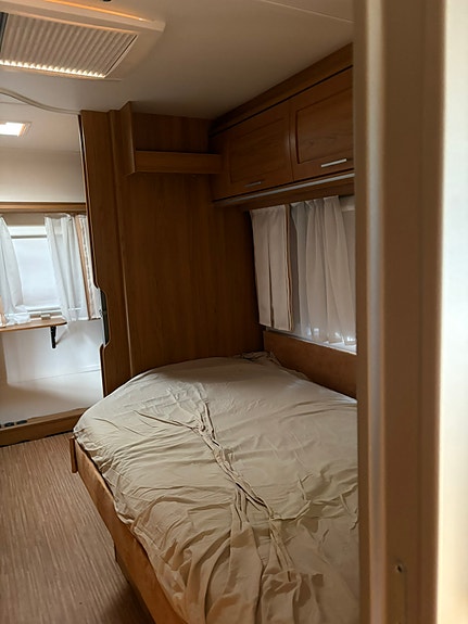 Knaus 680 11 of 17