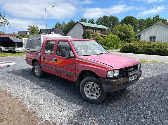 Isuzu Campo 2 of 4