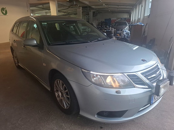 Saab 9-3 4 of 5