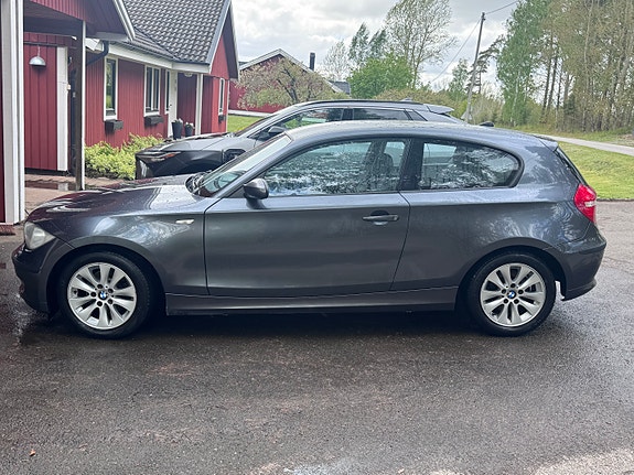 BMW 118d 4 of 5