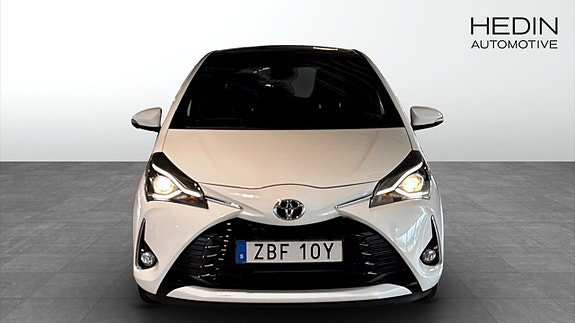 Toyota Yaris 8 of 13