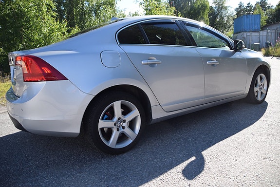 Volvo S60 5 of 5