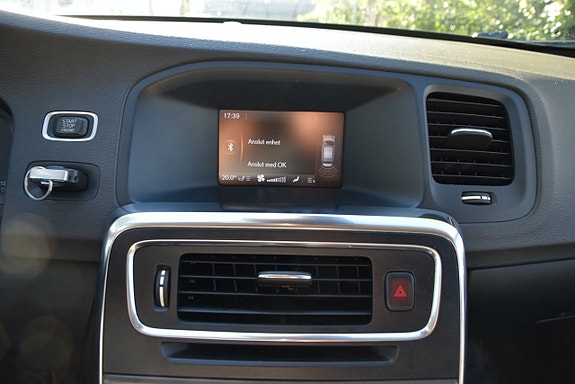 Volvo S60 12 of 21